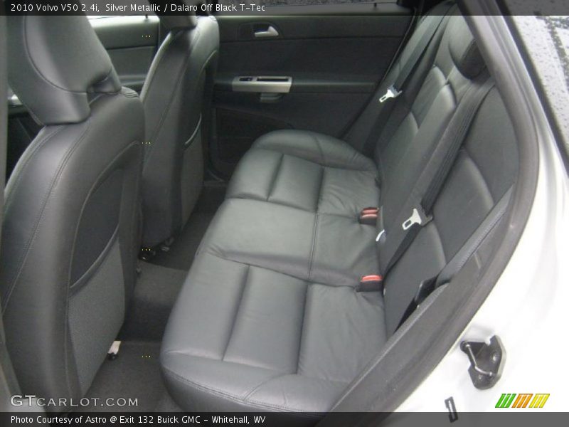Silver Metallic / Dalaro Off Black T-Tec 2010 Volvo V50 2.4i