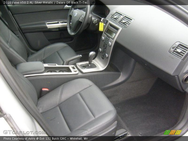 Silver Metallic / Dalaro Off Black T-Tec 2010 Volvo V50 2.4i