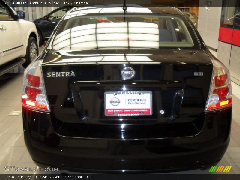 Super Black / Charcoal 2009 Nissan Sentra 2.0