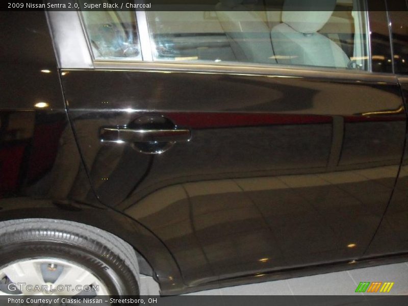 Super Black / Charcoal 2009 Nissan Sentra 2.0