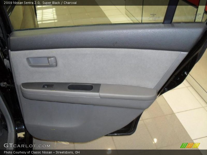 Super Black / Charcoal 2009 Nissan Sentra 2.0
