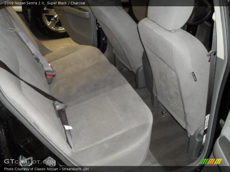 Super Black / Charcoal 2009 Nissan Sentra 2.0