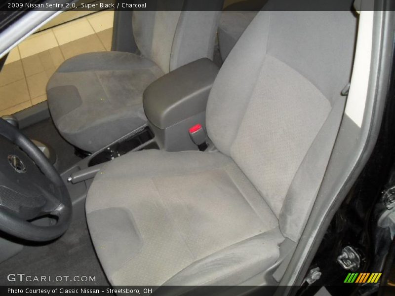 Super Black / Charcoal 2009 Nissan Sentra 2.0
