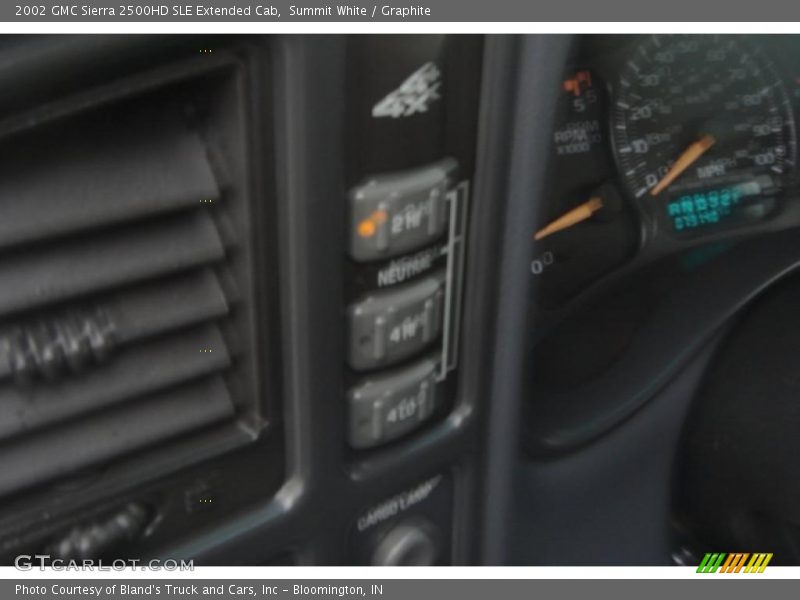 Summit White / Graphite 2002 GMC Sierra 2500HD SLE Extended Cab