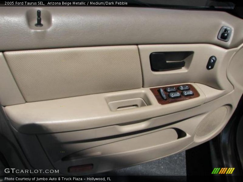 Arizona Beige Metallic / Medium/Dark Pebble 2005 Ford Taurus SEL