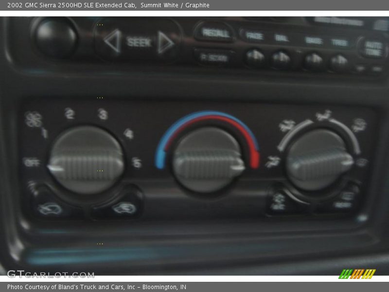 Summit White / Graphite 2002 GMC Sierra 2500HD SLE Extended Cab