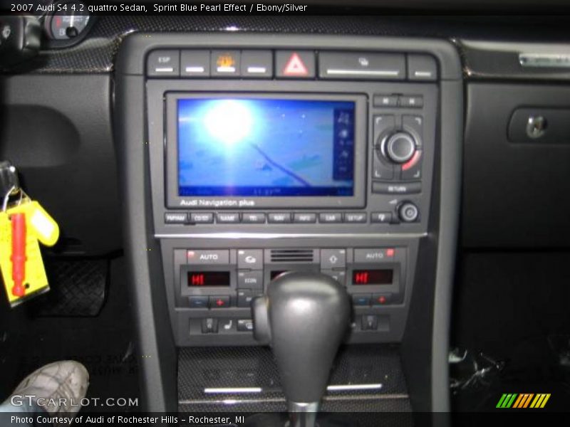 Controls of 2007 S4 4.2 quattro Sedan