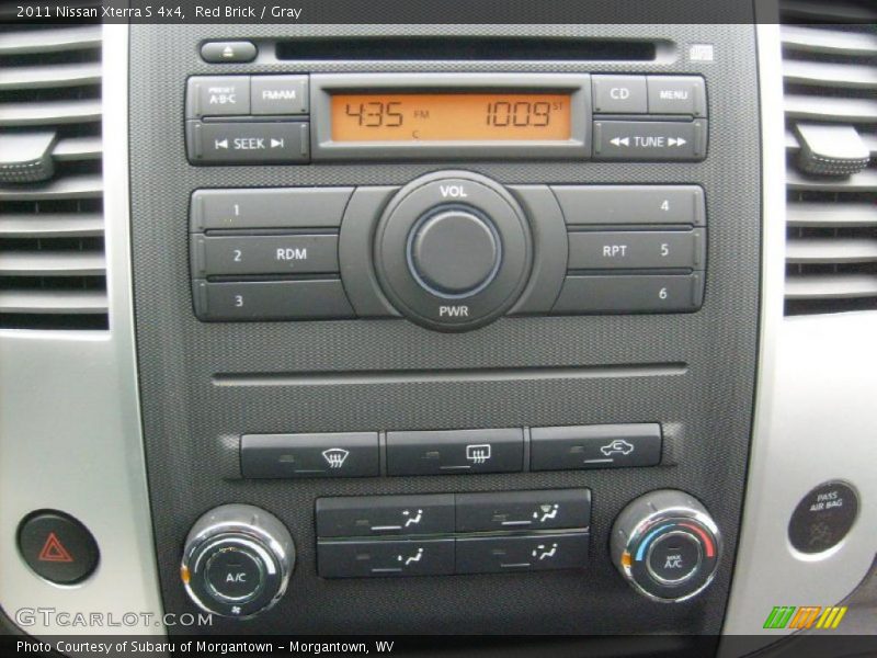 Controls of 2011 Xterra S 4x4