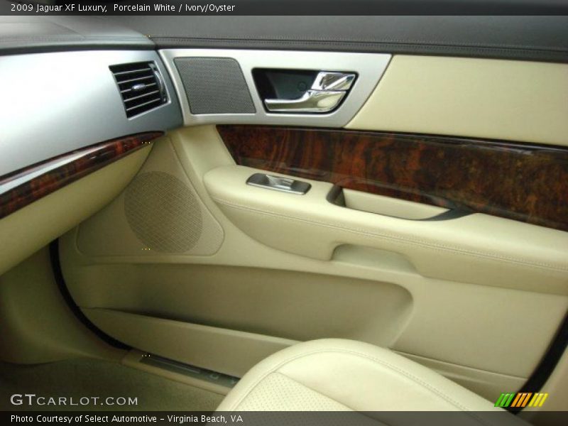 Porcelain White / Ivory/Oyster 2009 Jaguar XF Luxury