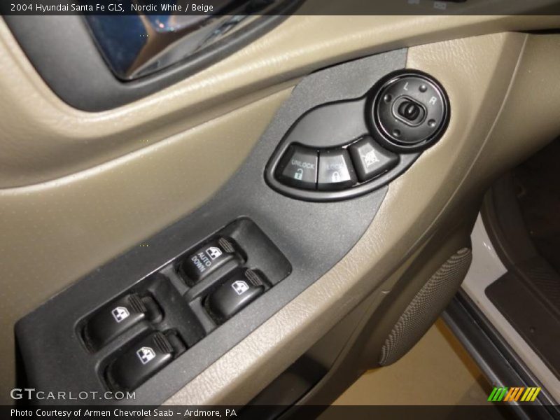 Nordic White / Beige 2004 Hyundai Santa Fe GLS