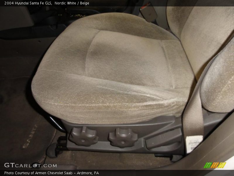 Nordic White / Beige 2004 Hyundai Santa Fe GLS