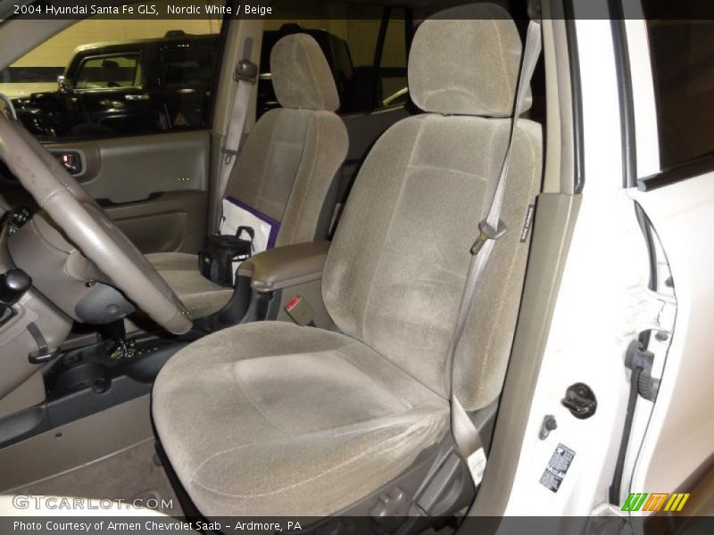 Nordic White / Beige 2004 Hyundai Santa Fe GLS