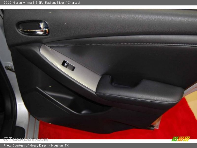 Radiant Silver / Charcoal 2010 Nissan Altima 3.5 SR