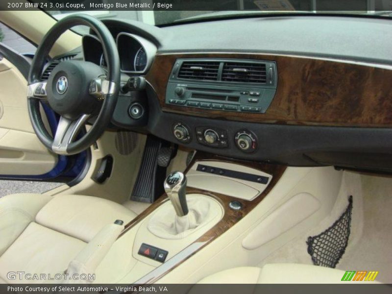 Dashboard of 2007 Z4 3.0si Coupe