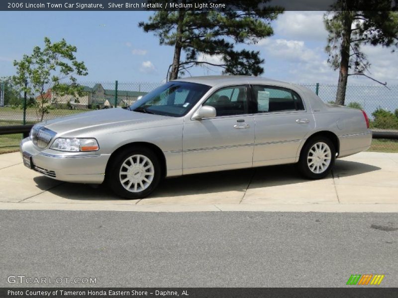 Silver Birch Metallic / Medium Light Stone 2006 Lincoln Town Car Signature