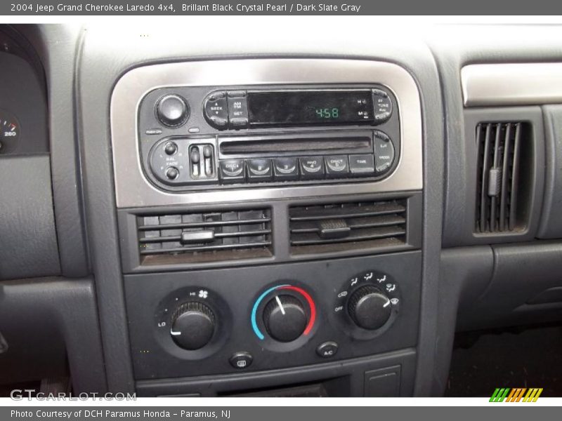 Brillant Black Crystal Pearl / Dark Slate Gray 2004 Jeep Grand Cherokee Laredo 4x4