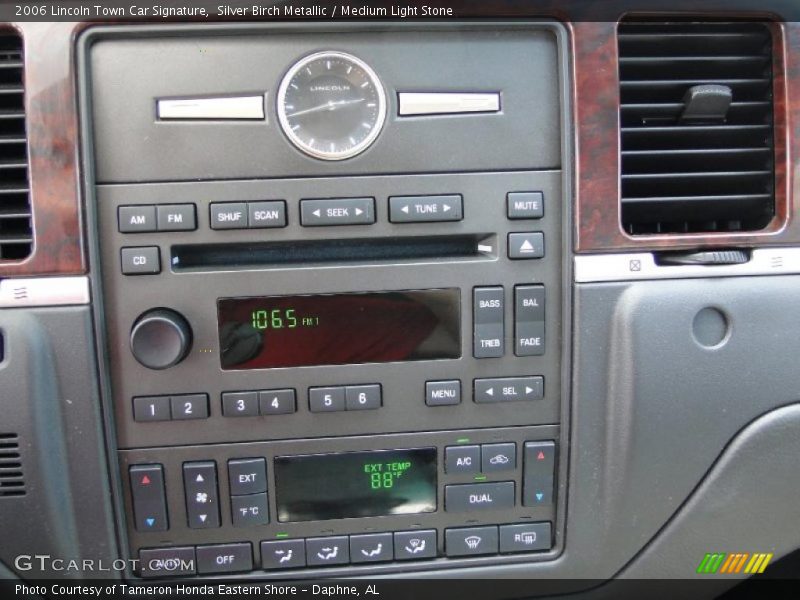 Silver Birch Metallic / Medium Light Stone 2006 Lincoln Town Car Signature