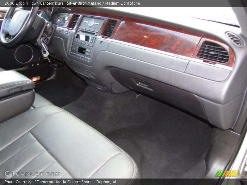 Dashboard of 2006 Town Car Signature