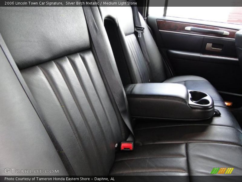 Silver Birch Metallic / Medium Light Stone 2006 Lincoln Town Car Signature