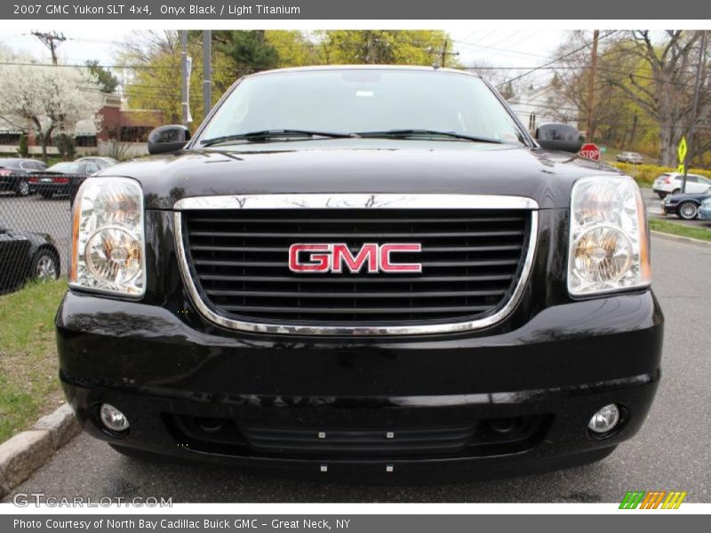 Onyx Black / Light Titanium 2007 GMC Yukon SLT 4x4