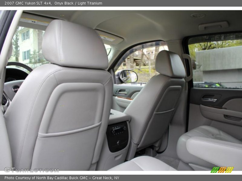 Onyx Black / Light Titanium 2007 GMC Yukon SLT 4x4
