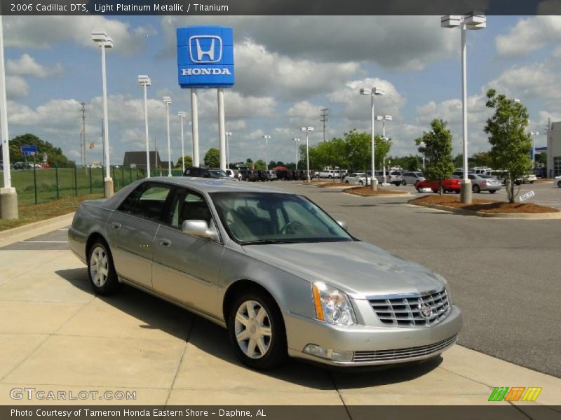 Light Platinum Metallic / Titanium 2006 Cadillac DTS