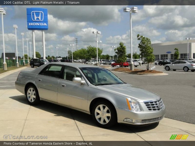 Light Platinum Metallic / Titanium 2006 Cadillac DTS