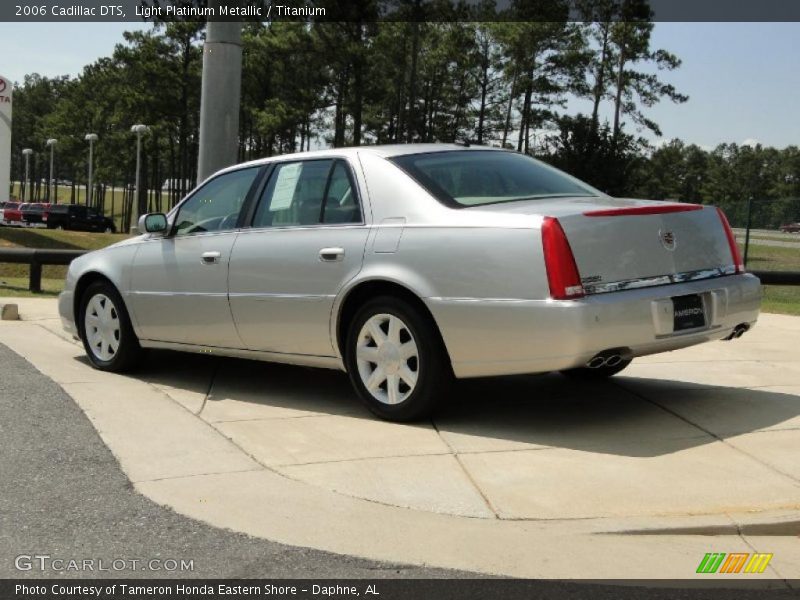 Light Platinum Metallic / Titanium 2006 Cadillac DTS