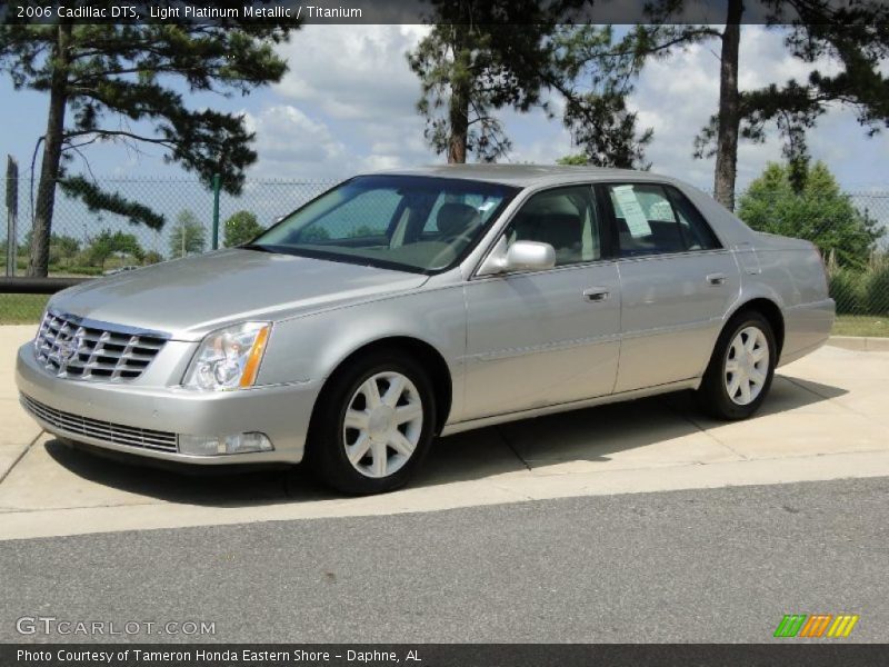 Light Platinum Metallic / Titanium 2006 Cadillac DTS