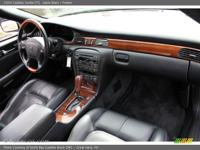 Dashboard of 2000 Seville STS