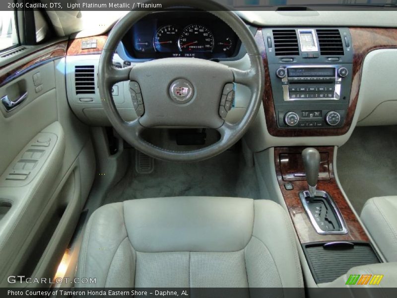 Light Platinum Metallic / Titanium 2006 Cadillac DTS