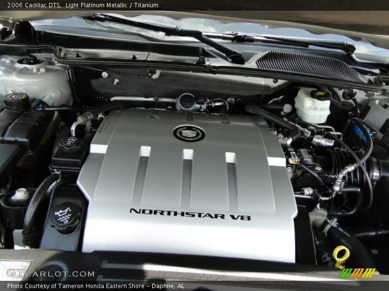 Light Platinum Metallic / Titanium 2006 Cadillac DTS