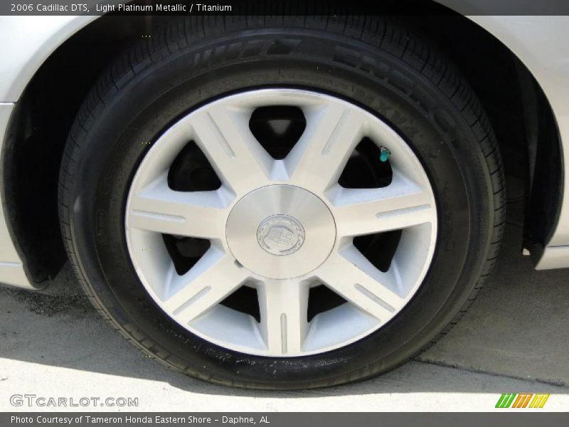 Light Platinum Metallic / Titanium 2006 Cadillac DTS