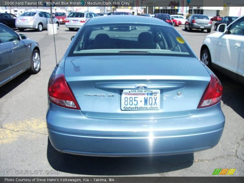 Windveil Blue Metallic / Medium/Dark Flint Grey 2006 Ford Taurus SE