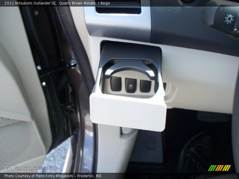 Quartz Brown Metallic / Beige 2011 Mitsubishi Outlander SE
