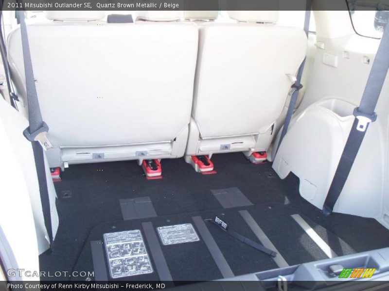 Quartz Brown Metallic / Beige 2011 Mitsubishi Outlander SE