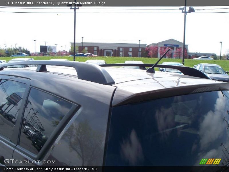 Quartz Brown Metallic / Beige 2011 Mitsubishi Outlander SE