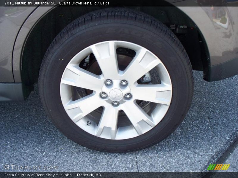 Quartz Brown Metallic / Beige 2011 Mitsubishi Outlander SE
