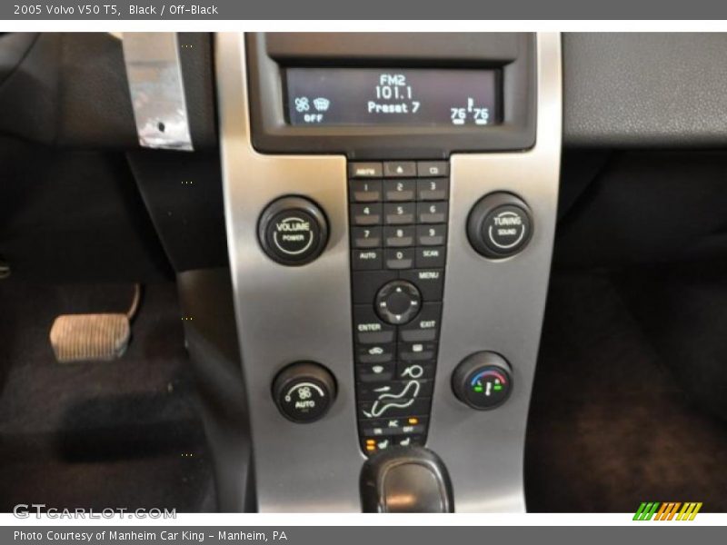 Black / Off-Black 2005 Volvo V50 T5