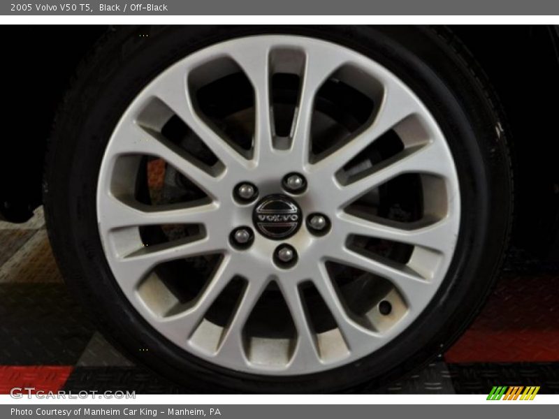 Black / Off-Black 2005 Volvo V50 T5