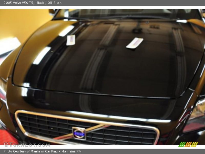 Black / Off-Black 2005 Volvo V50 T5