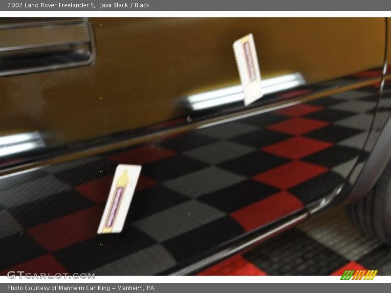 Java Black / Black 2002 Land Rover Freelander S