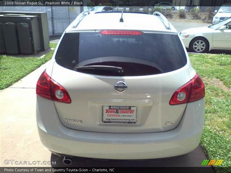 Phantom White / Black 2009 Nissan Rogue SL