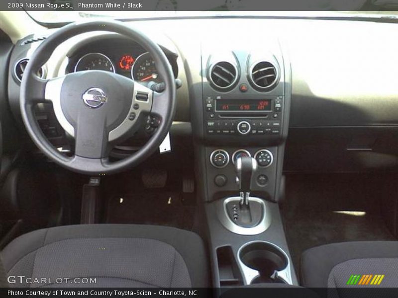 Phantom White / Black 2009 Nissan Rogue SL