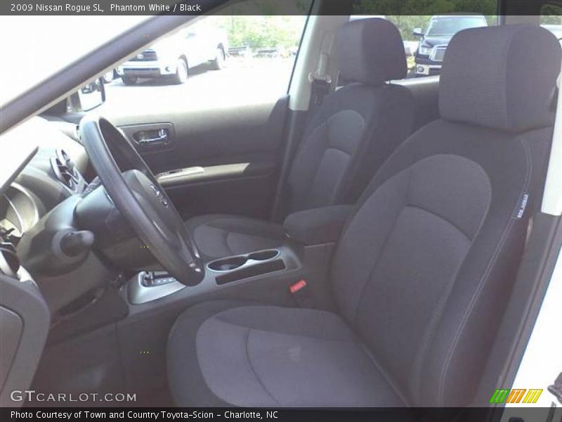 Phantom White / Black 2009 Nissan Rogue SL