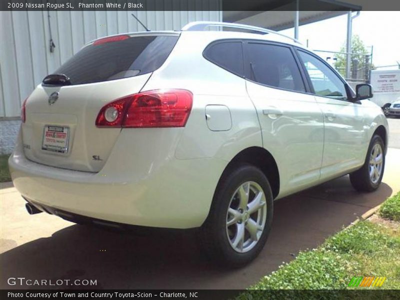 Phantom White / Black 2009 Nissan Rogue SL