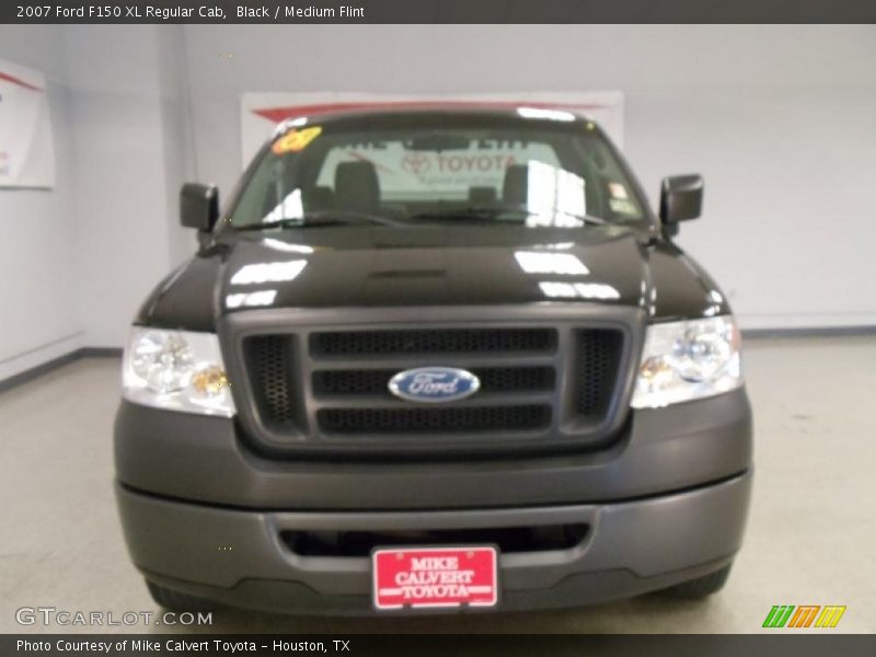 Black / Medium Flint 2007 Ford F150 XL Regular Cab