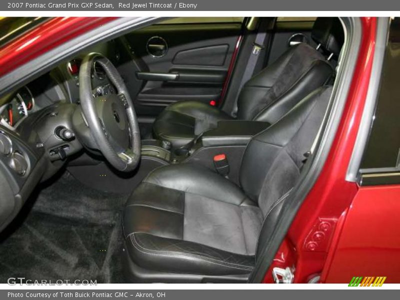  2007 Grand Prix GXP Sedan Ebony Interior