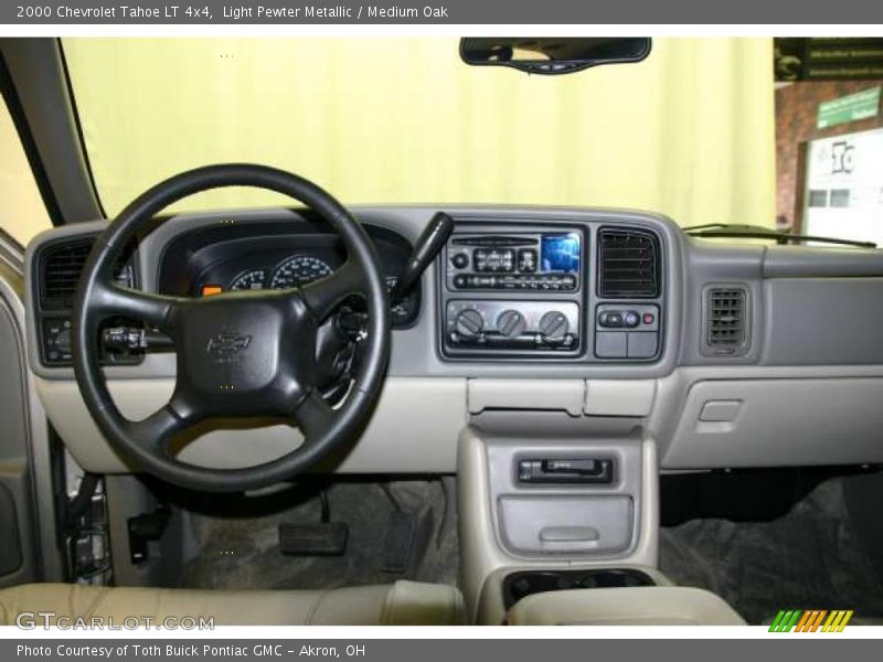 Light Pewter Metallic / Medium Oak 2000 Chevrolet Tahoe LT 4x4