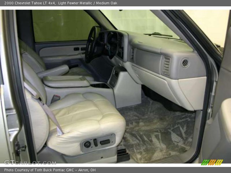 Light Pewter Metallic / Medium Oak 2000 Chevrolet Tahoe LT 4x4
